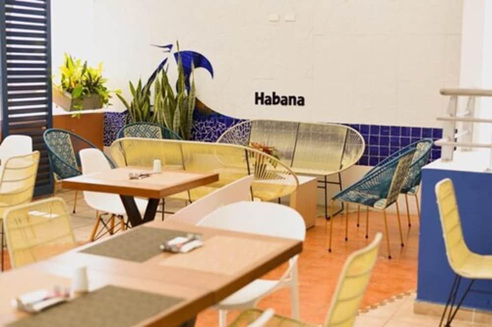 Hotel Buena Vista Express بوكارامانغا المظهر الخارجي الصورة