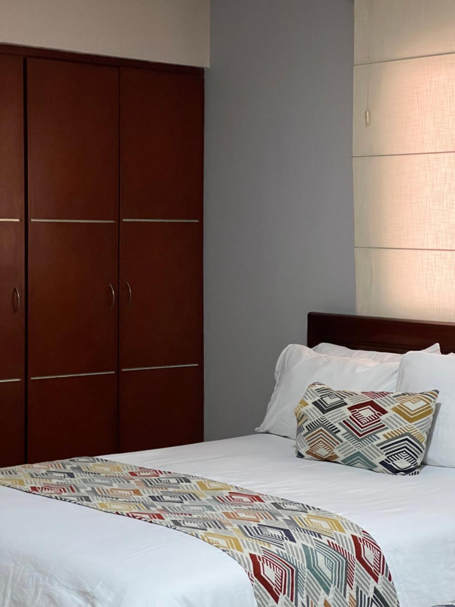 Hotel Buena Vista Express بوكارامانغا المظهر الخارجي الصورة