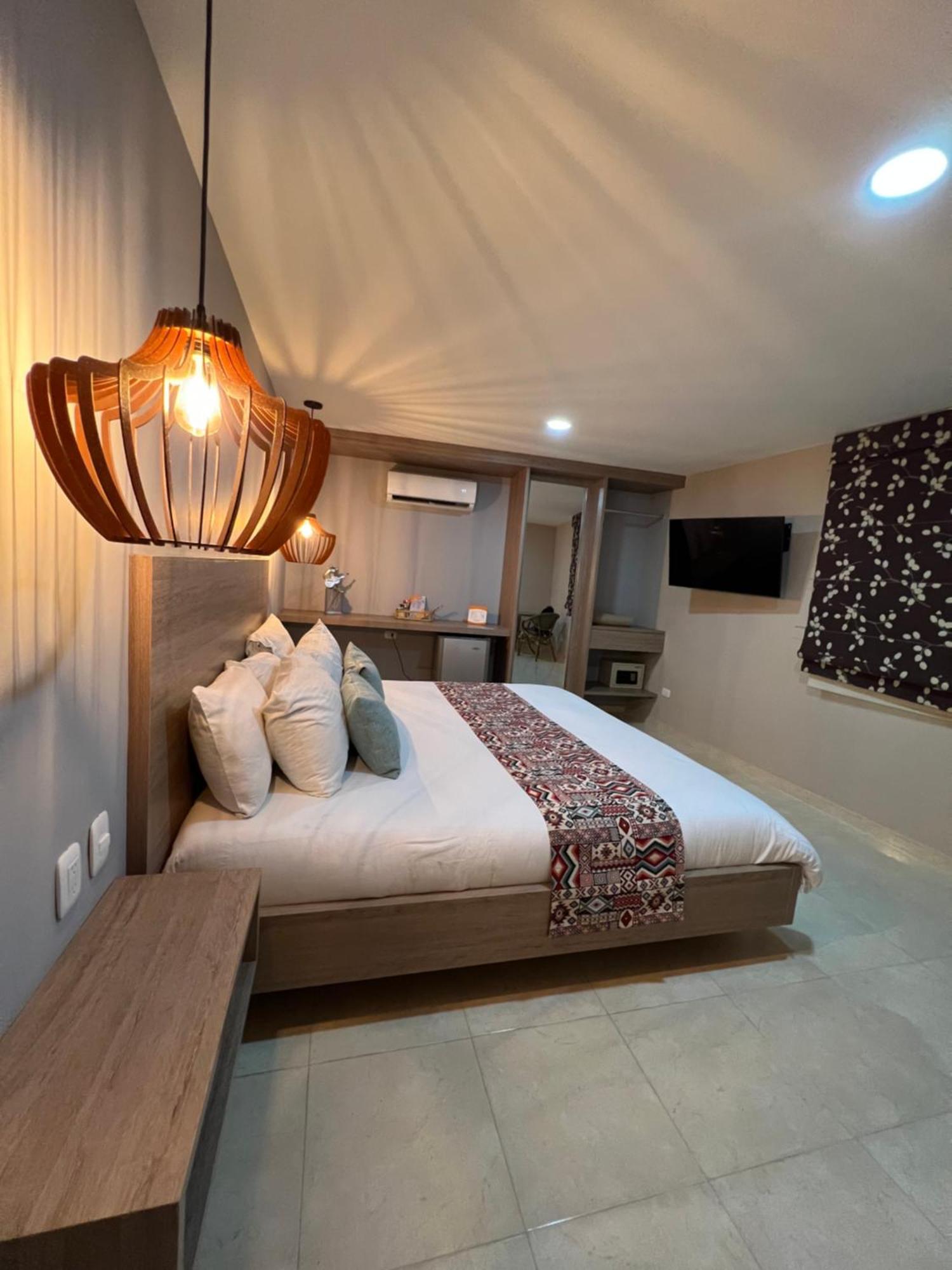 Hotel Buena Vista Express بوكارامانغا المظهر الخارجي الصورة